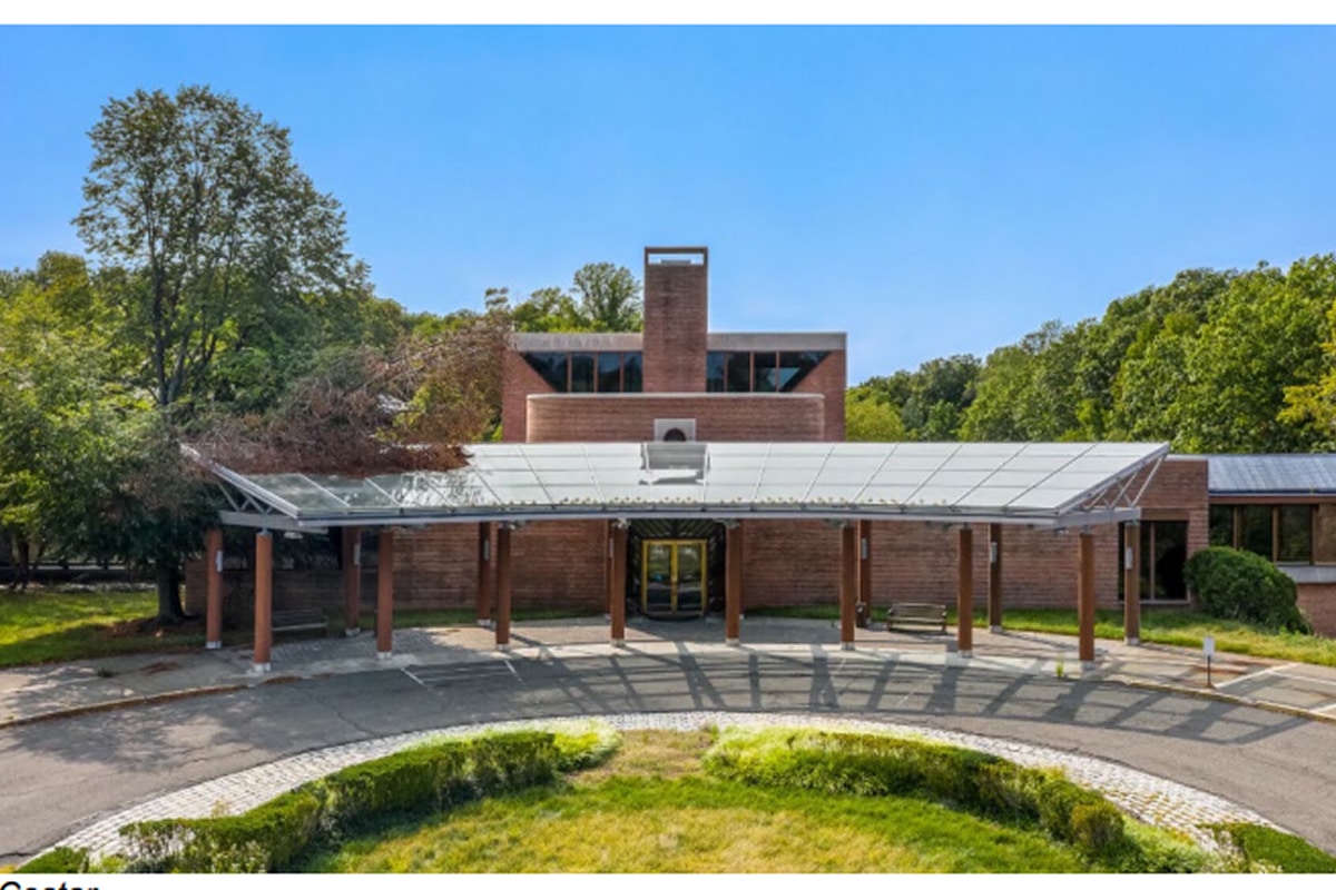 Commercial, 206 guest rooms + educational and conference facilities